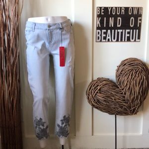Celebrity Pink straight ankle embroidered jean